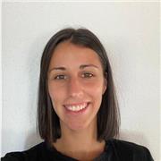 Educadora infantil que imparte clases de refuerzo escolar.